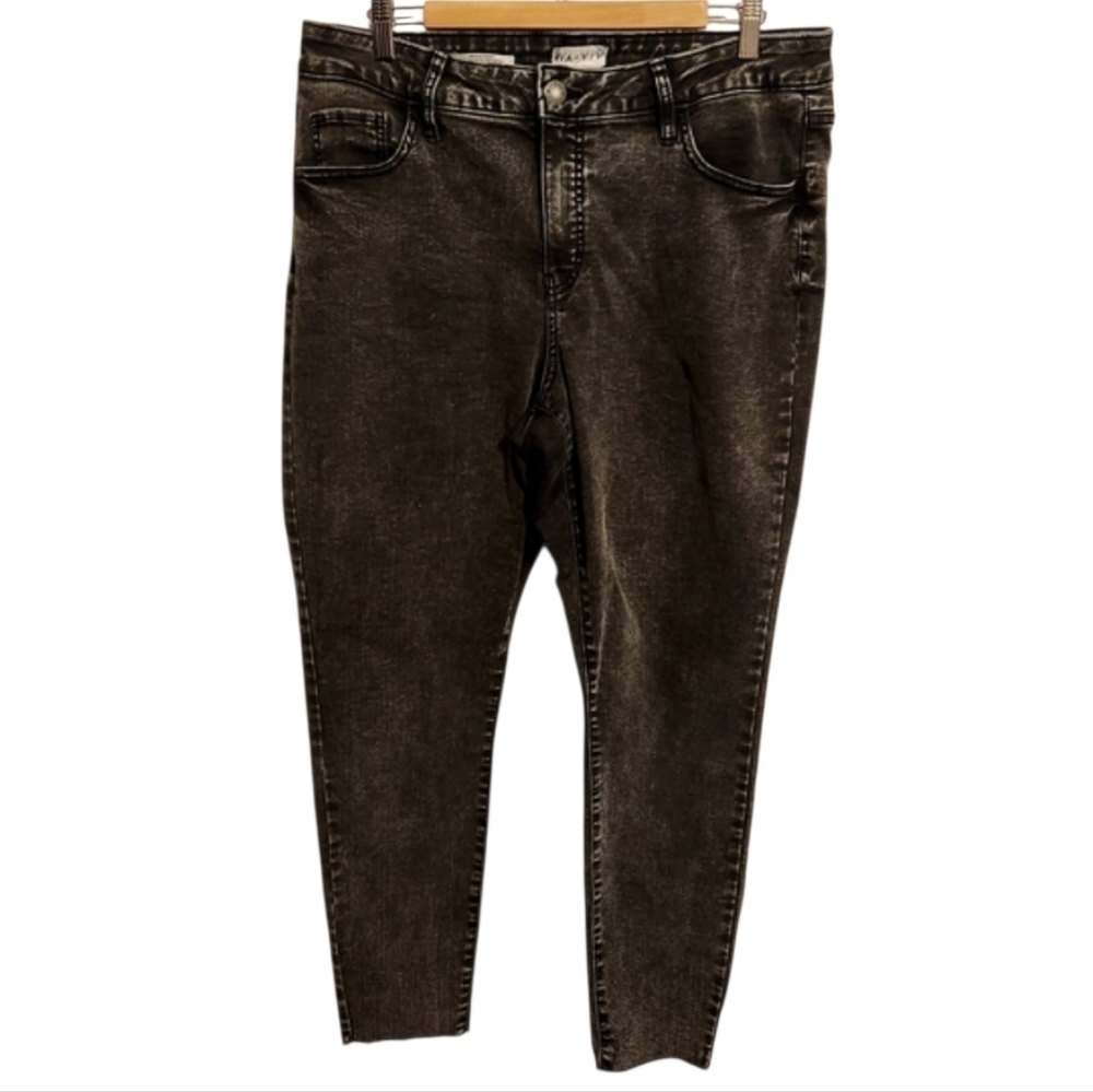 Ava & Viv | Women's Mid-Rise Acid Washed Skinny Black Denim Jeans (Size 17)